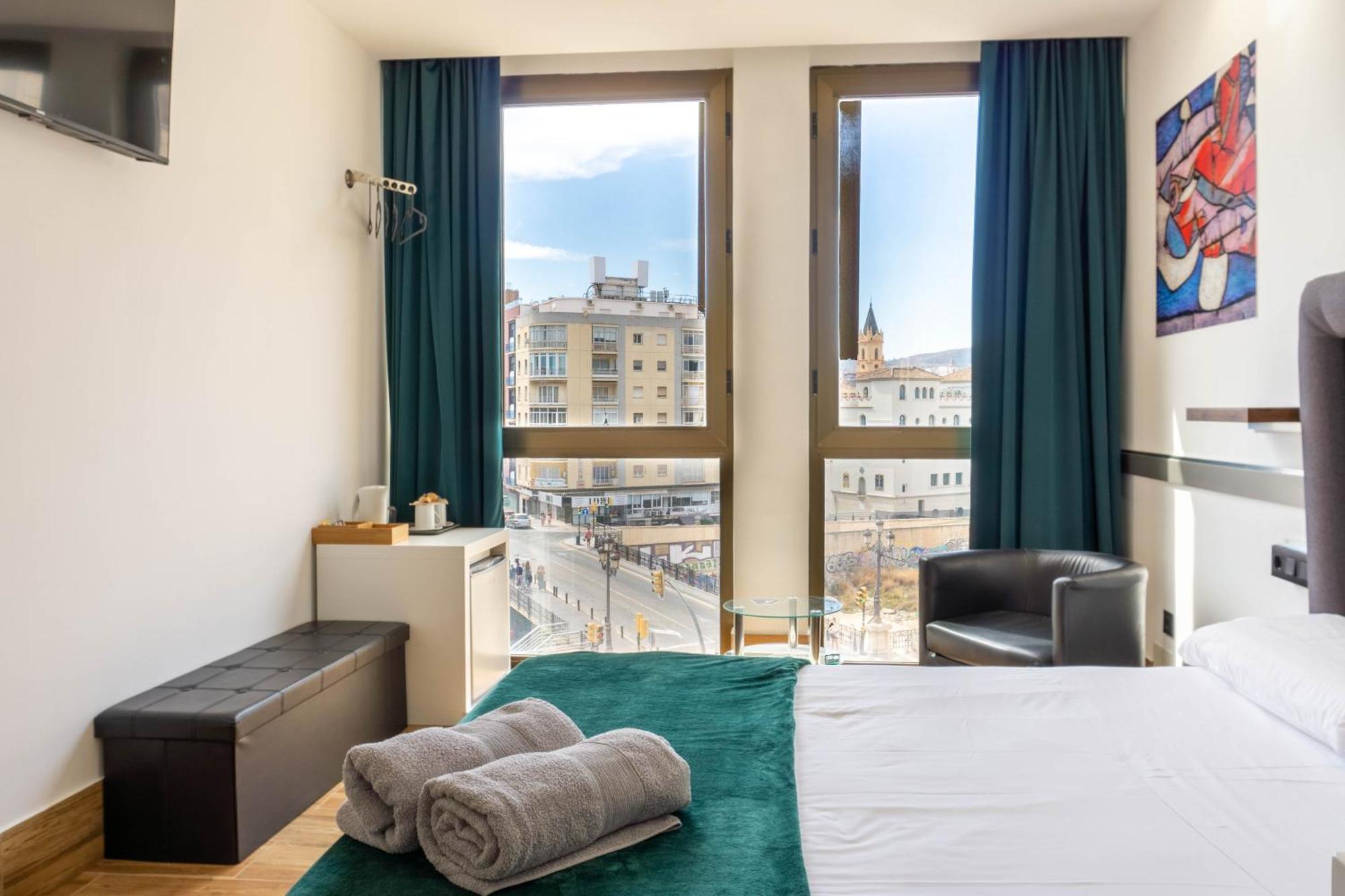 Ilustre Rooms Center Vistas マラガ エクステリア 写真