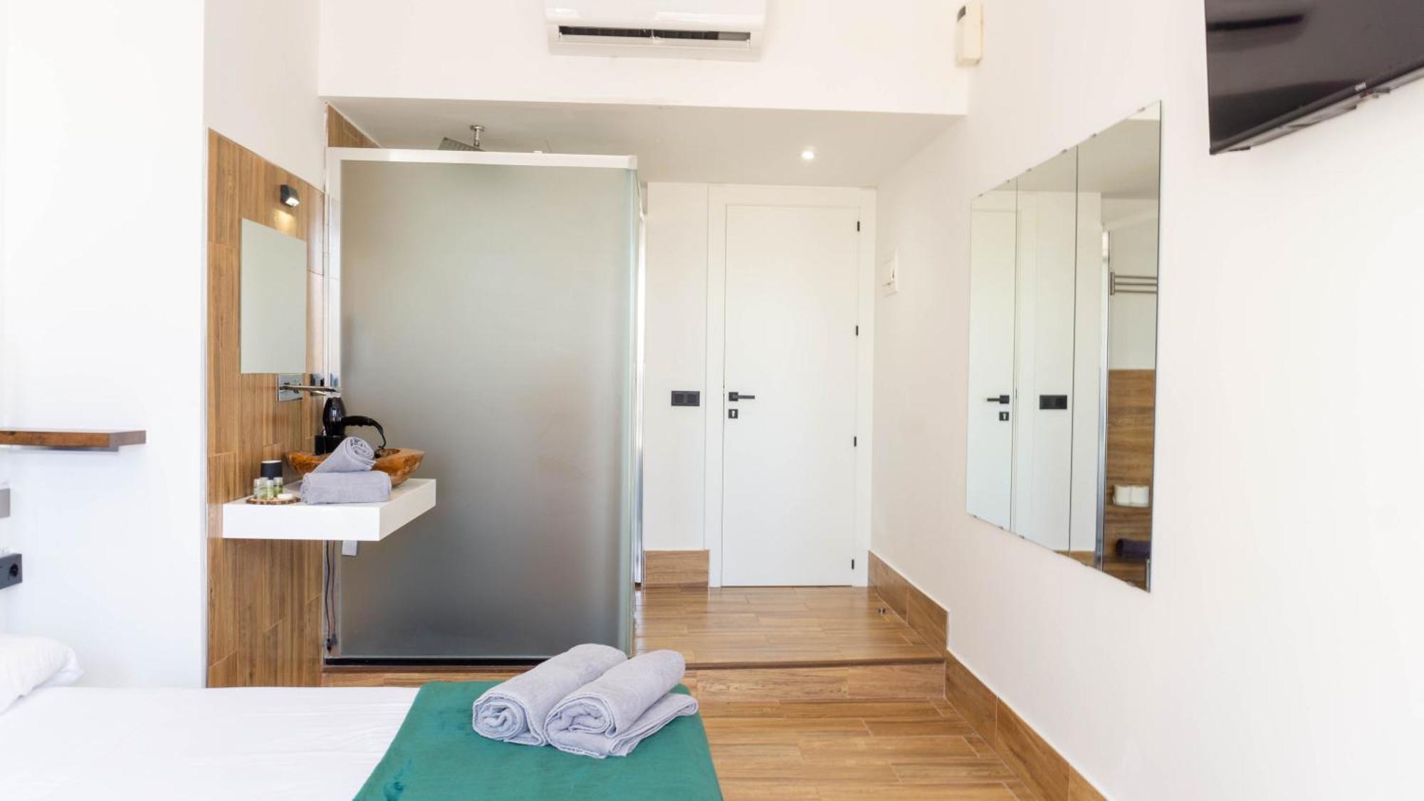 Ilustre Rooms Center Vistas マラガ エクステリア 写真